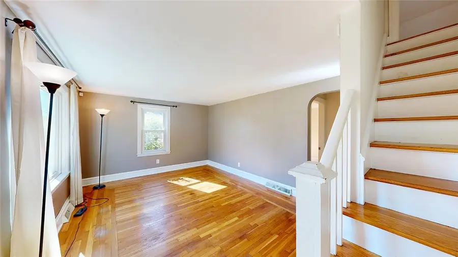 890 Cottage Street, Pawtucket, RI 02861 - #3