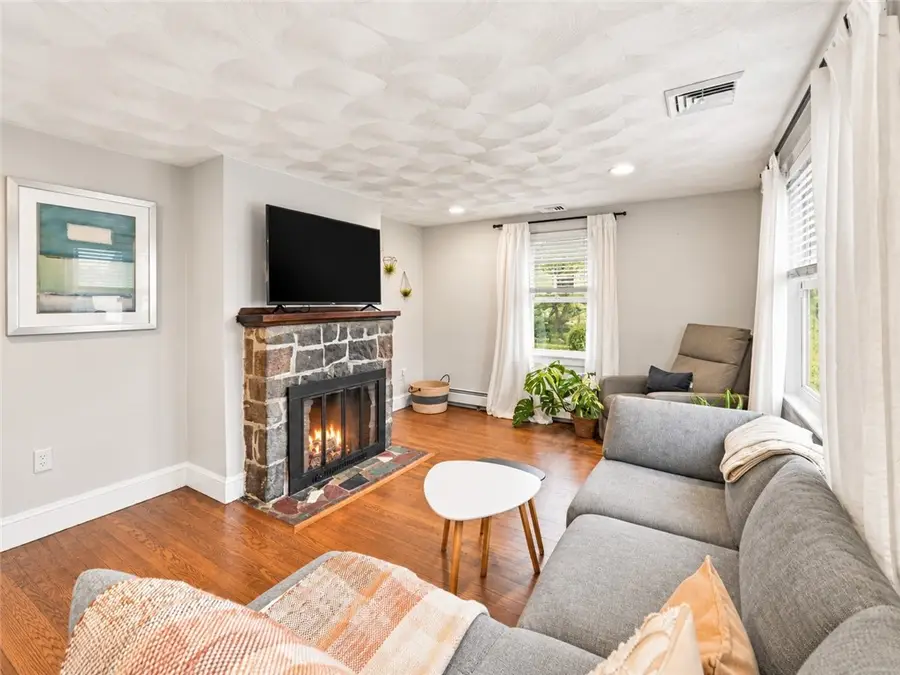 329 Maple Street, Warwick, RI 02888 - #2