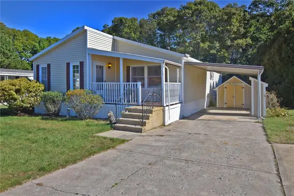 13 Comfort Lane, South Kingstown, RI 02879