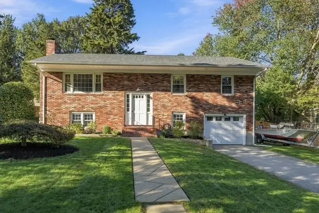 32 San Miguel Drive, Bristol, RI 02809 - #1