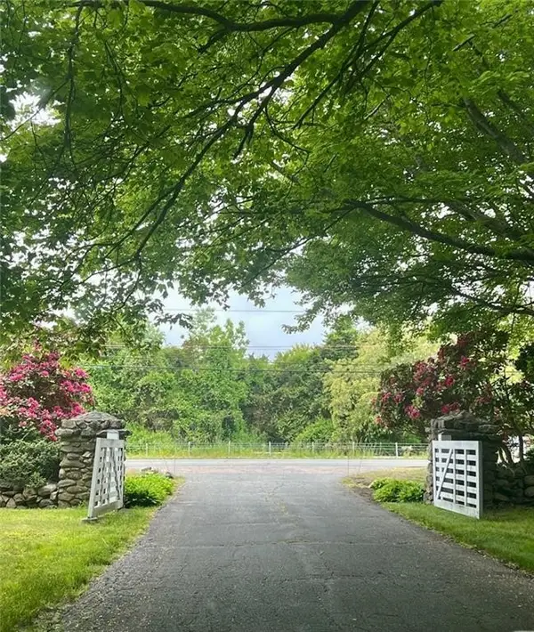 4458 Tower Hill Road, South Kingstown, RI 02879