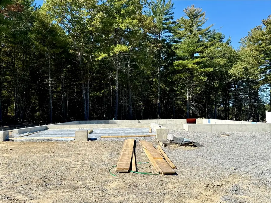 87 Sunset Lake Circle Circle, Coventry, RI 02816 - #2