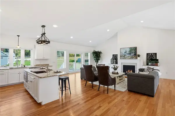 1291 Central Avenue, Johnston, RI 02919