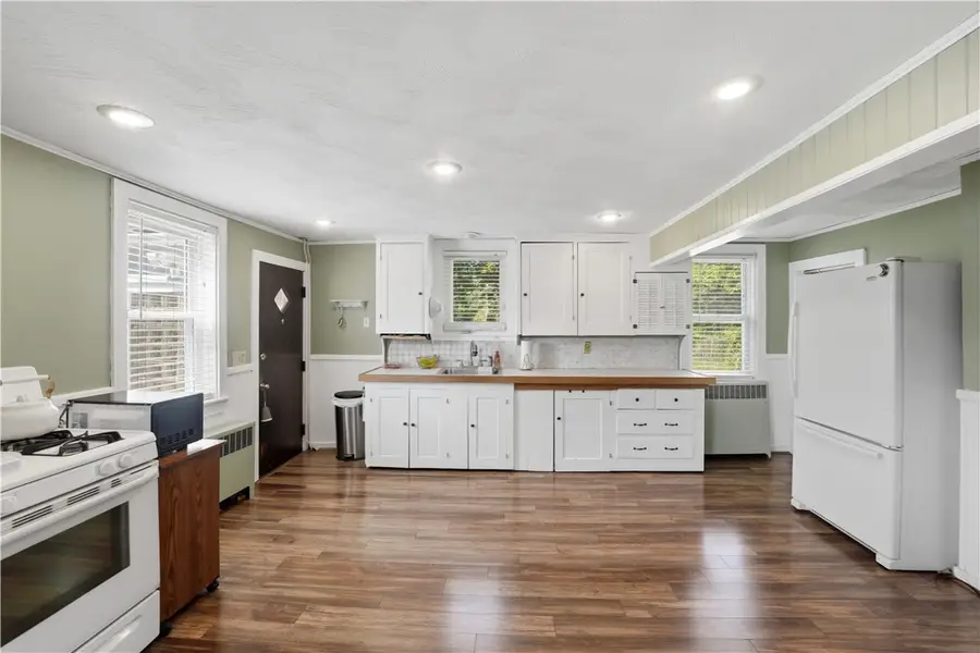 512 Woonasquatucket Avenue, North Providence, RI 02911 - #3