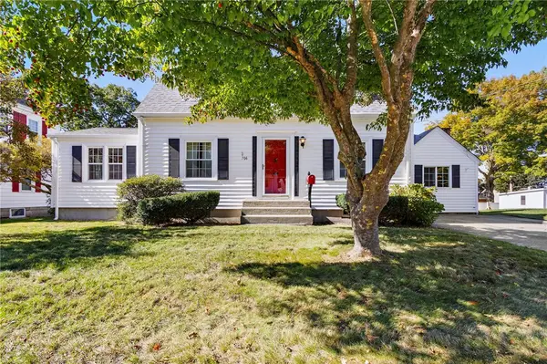 706 High Street, Cumberland, RI 02864