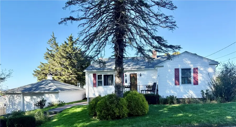 52 Grinnell Avenue, Tiverton, RI 02878 - #3