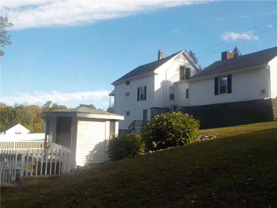 19 Old Pound Hill Road, North Smithfield, RI 02896 - #3