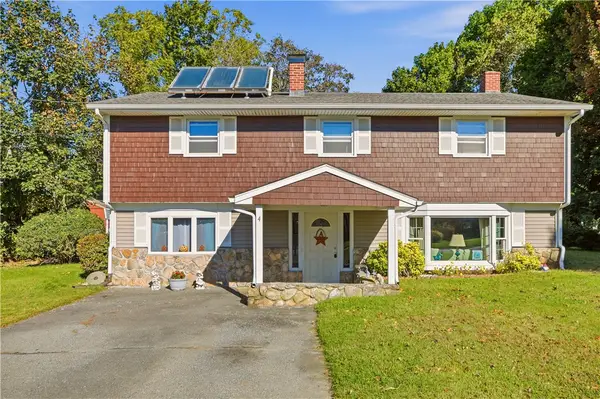 4 Saxony Avenue, Tiverton, RI 02878