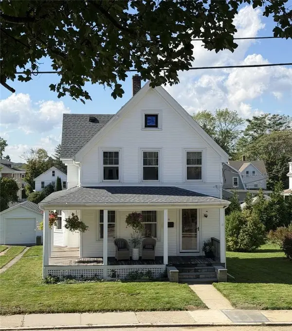 39 Chester Avenue, Westerly, RI 02891
