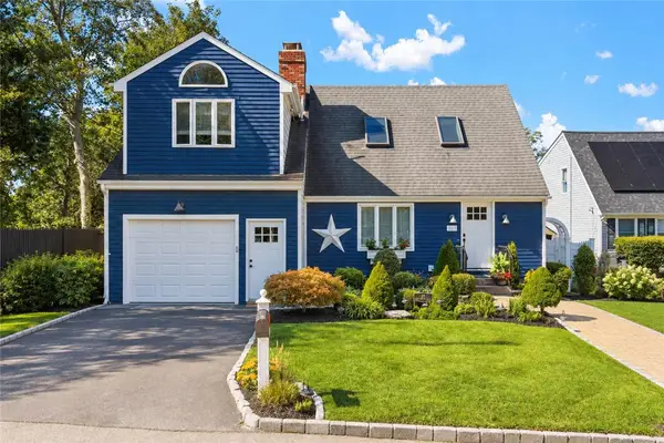 22 King Phillip Street, Portsmouth, RI 02871