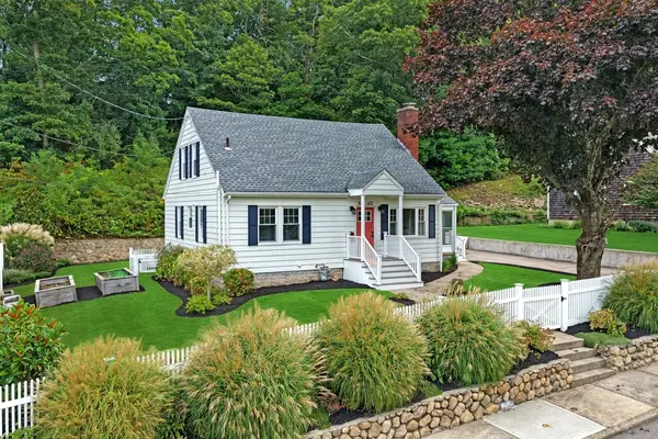 60 Narragansett Avenue, Westerly, RI 02891