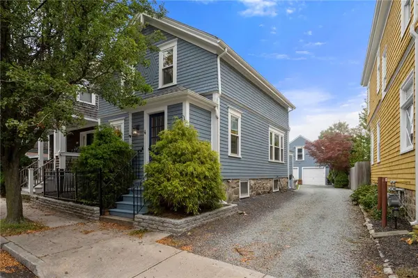 4 Friendship Street, Newport, RI 02840