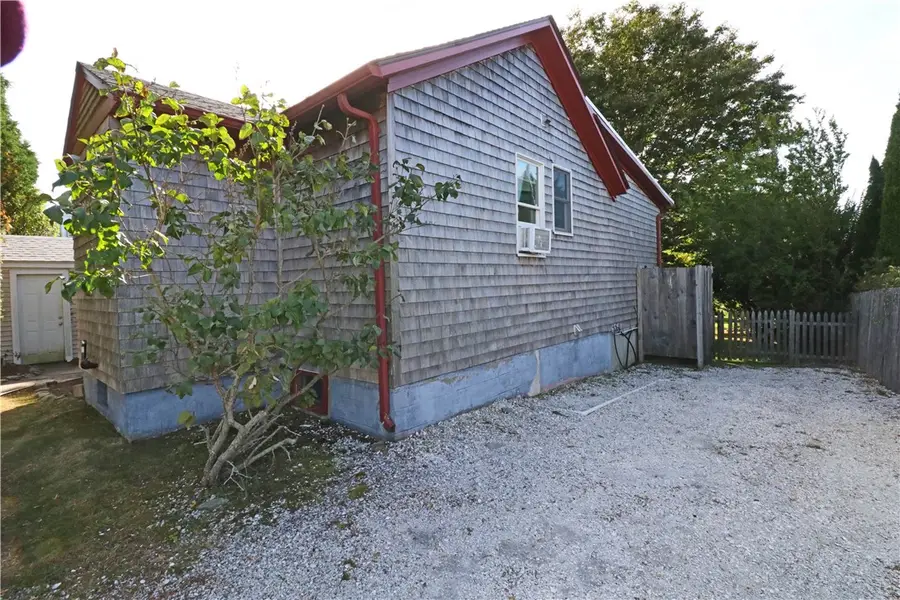 12 Draper Avenue, Middletown, RI 02842 - #2