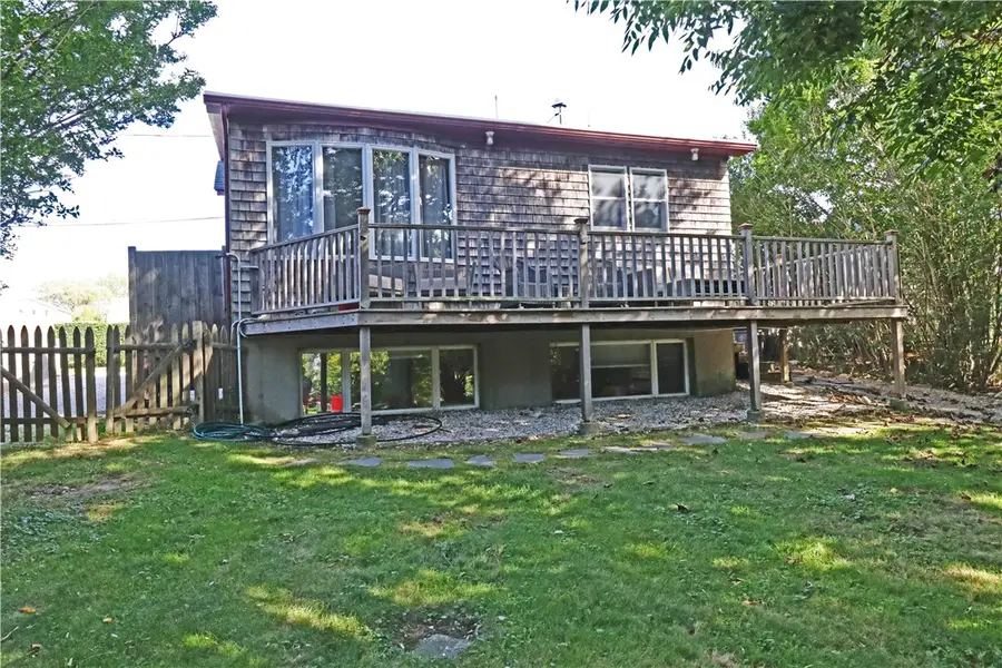 12 Draper Avenue, Middletown, RI 02842 - #3
