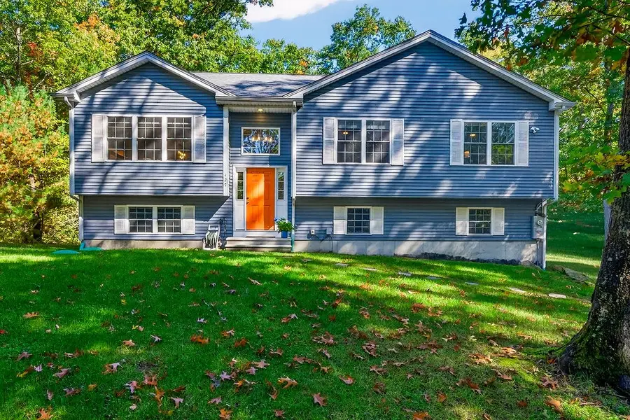 427 Log Road, Smithfield, RI 02917 - #3