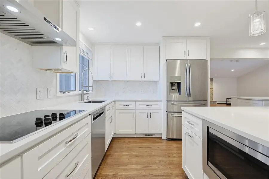 7 White Birch Road, Cranston, RI 02920 - #3