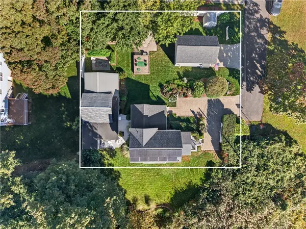 17 Sidney Avenue, Warwick, RI 02818
