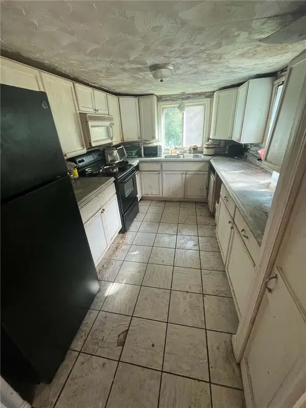 22 Everson Drive, Glocester, RI 02814