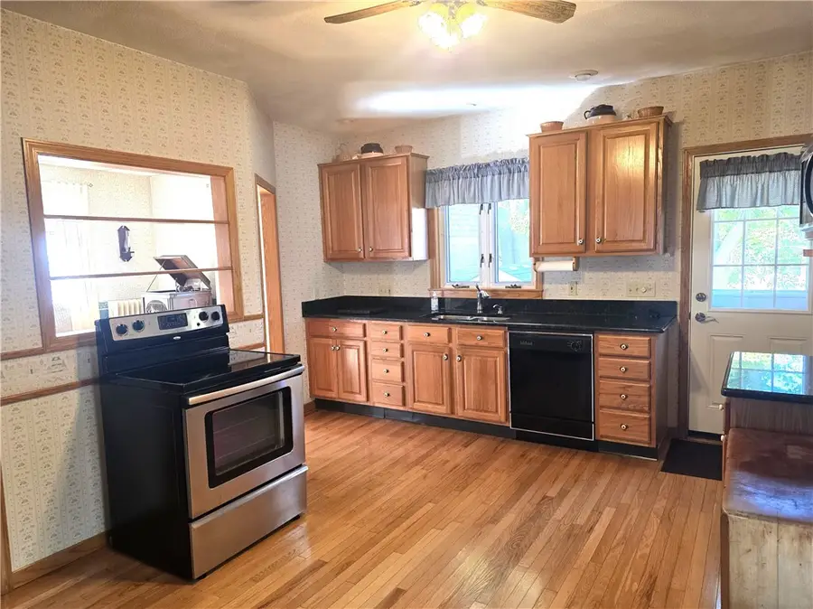 26 Collins Street, Woonsocket, RI 02895 - #3