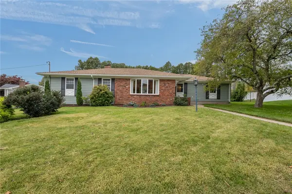 22 Oakhurst Drive, Smithfield, RI 02828