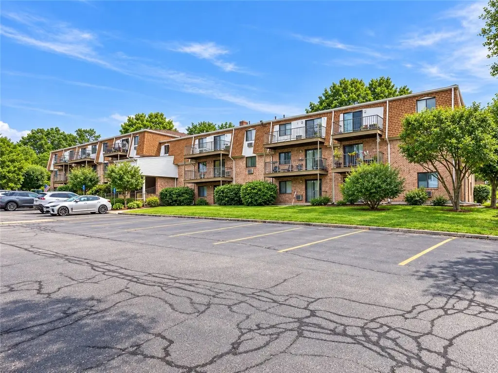 752 Quaker Lane #B207, Warwick, RI 02818 - #1