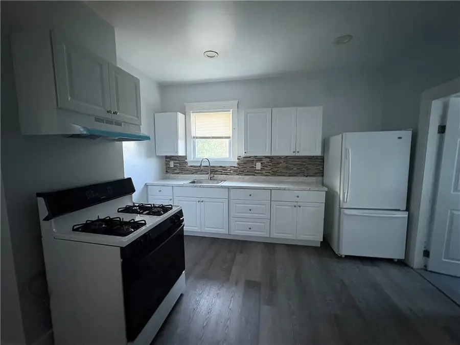 31 Hawthorne Street, Providence, RI 02907 - #2