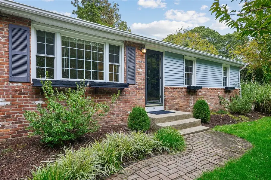6 Wampanoag Circle, North Kingstown, RI 02852 - #2