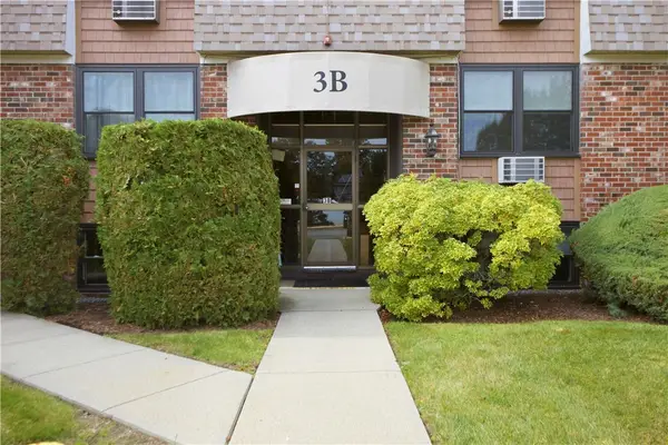 510 Child Street #304B, Warren, RI 02885