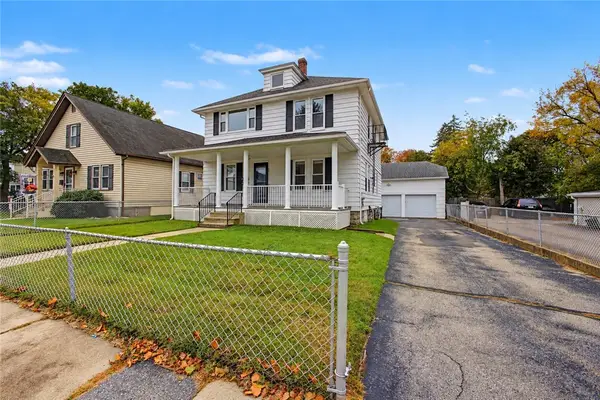 84 Avenue C, Woonsocket, RI 02895