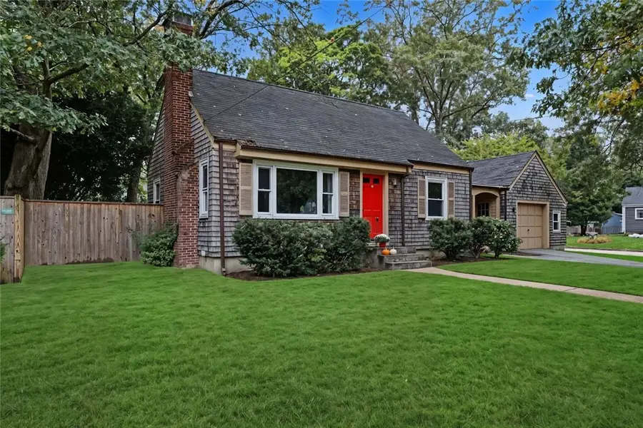 18 Pine Cone Drive, Barrington, RI 02806 - #2