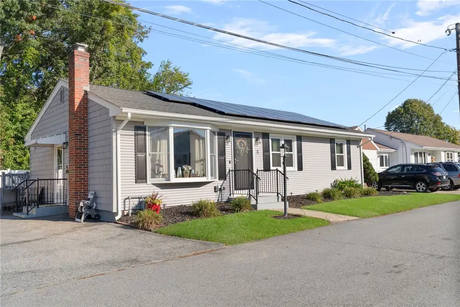 5 Gompers Street, North Providence, RI 02904 - #3