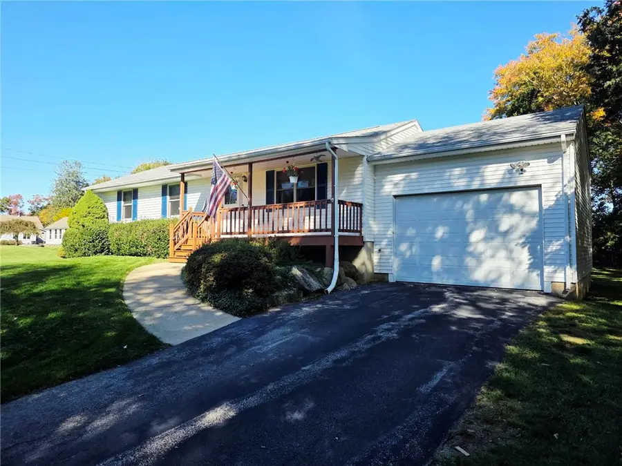 9 Courtney Lane, Hopkinton, RI 02832 - #3