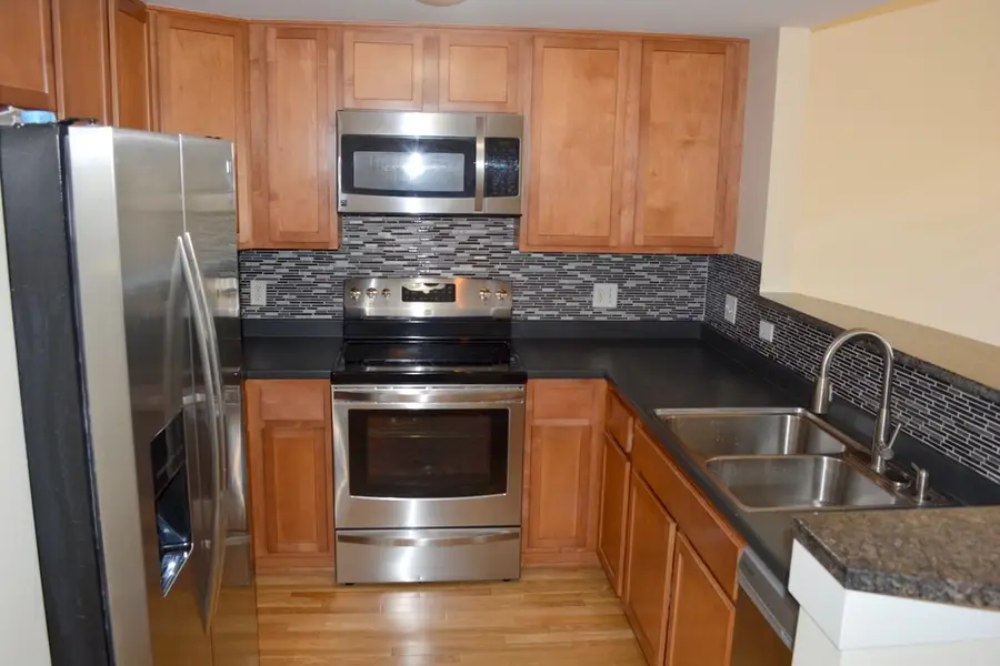 231 Douglas Avenue #10, Providence, RI 02908 - #2