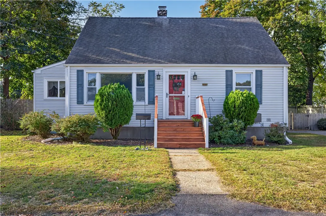 202 Massachusetts Avenue, Warwick, RI 02888 - #1