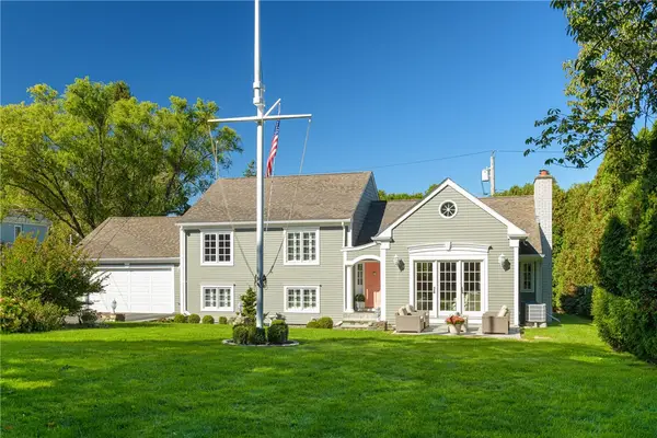 80 Ayrault Street, Newport, RI 02840