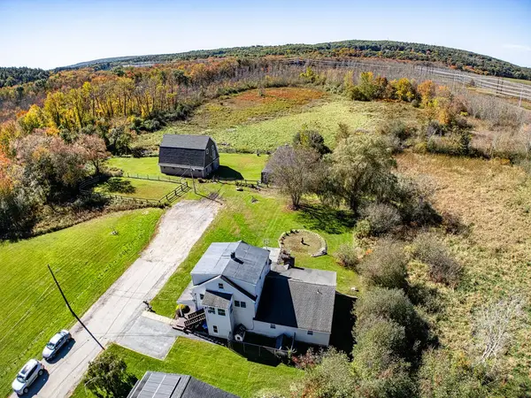 25 Lamoureux Boulevard, North Smithfield, RI 02896