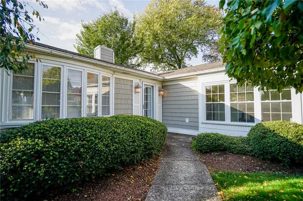 6 Tryon Avenue, East Providence, RI 02916