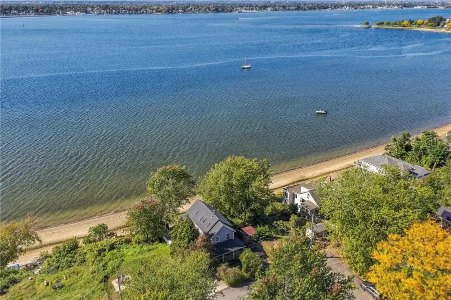 13 Harding Avenue, Riverside, RI 02915 - #3