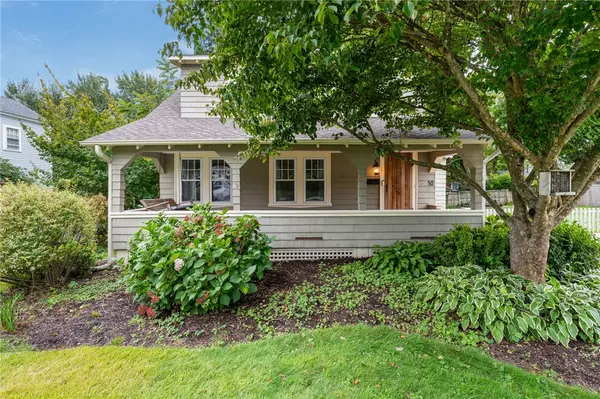 30 Ledge Road, East Greenwich, RI 02818