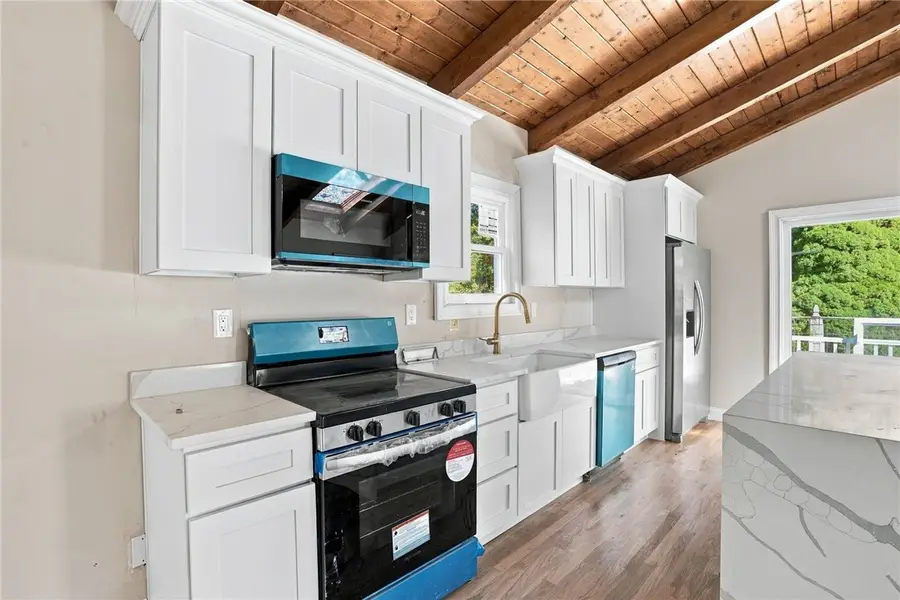 1330 Pippin Orchard Road, Cranston, RI 02921 - #2
