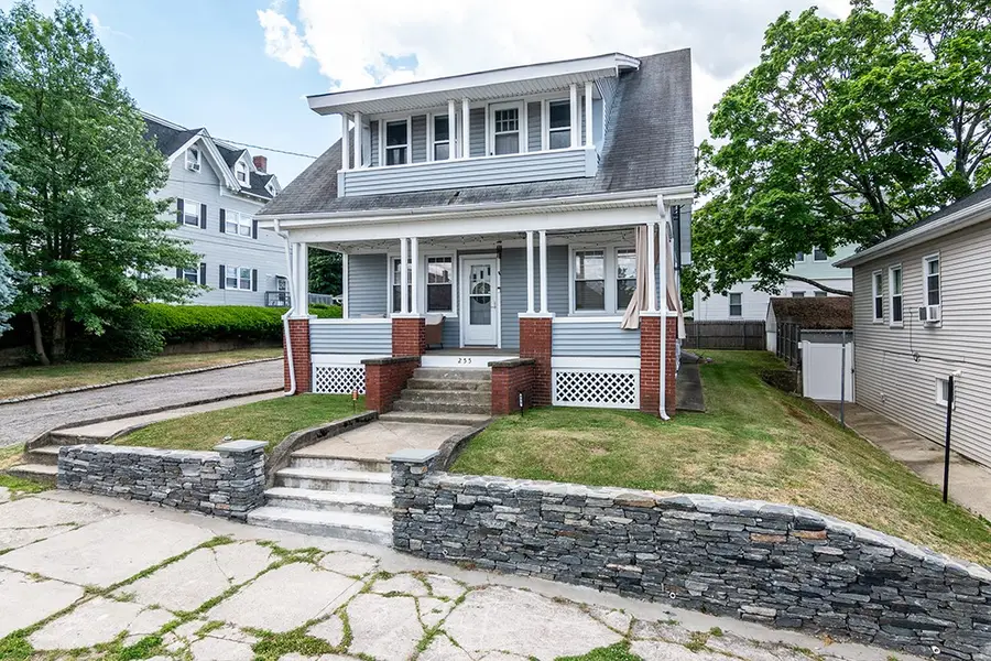 255 Farmington Avenue, Cranston, RI 02920 - #3