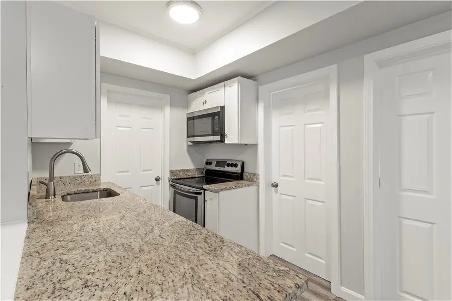 660 Douglas Avenue, Providence, RI 02908 - #3