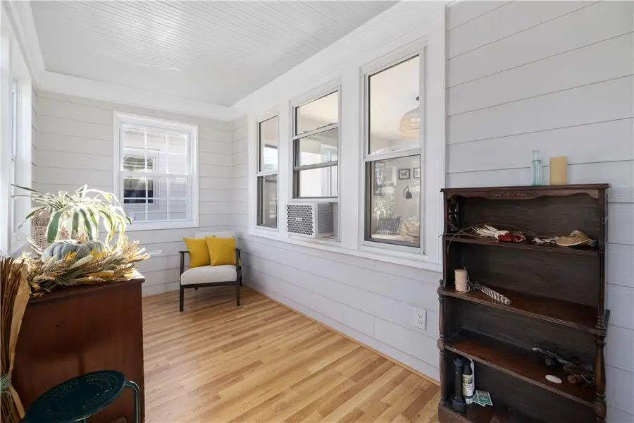 84 Myrtle Avenue, Cranston, RI 02910 - #3