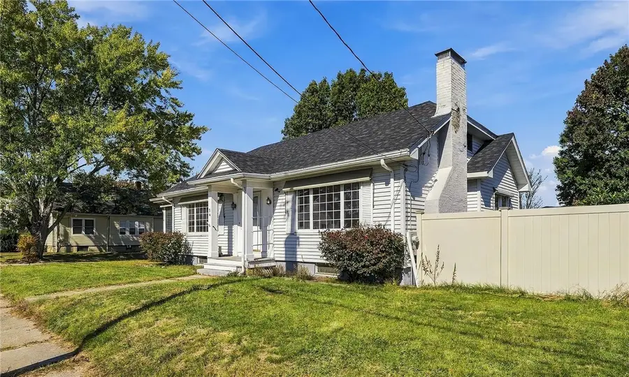 54 Holburn Avenue, Cranston, RI 02910 - #3