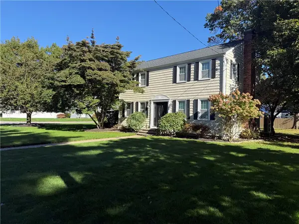 6 Fireside Drive, Barrington, RI 02806
