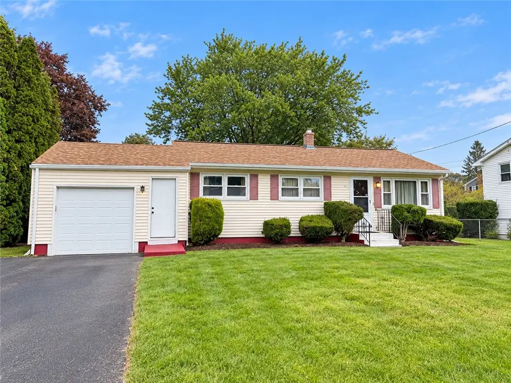 15 Squantum Drive, Middletown, RI 02842 - #1