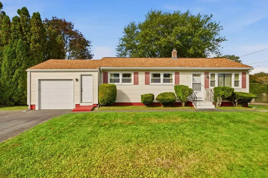15 Squantum Drive, Middletown, RI 02842 - #2