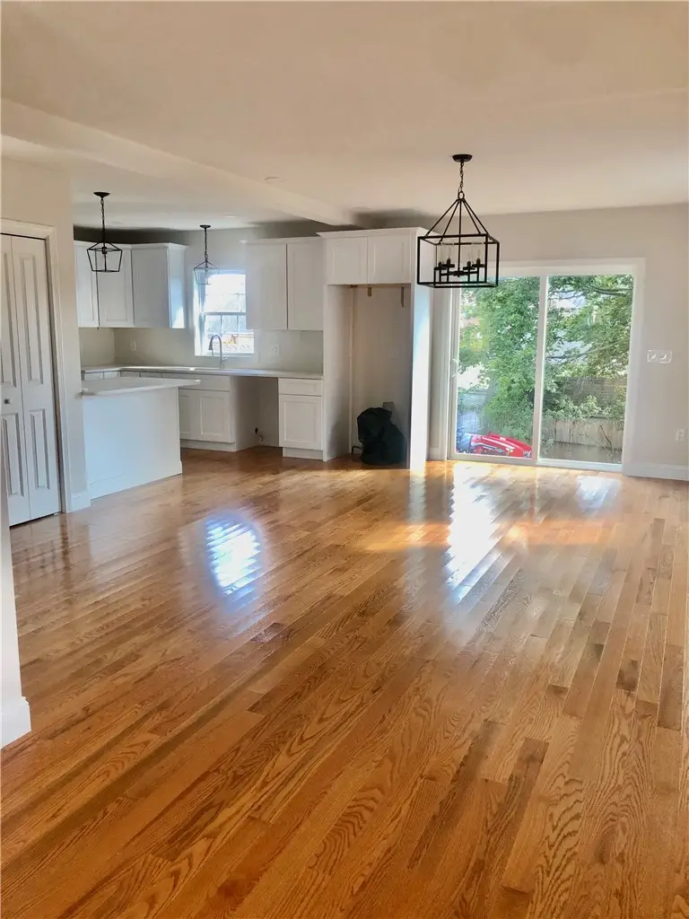 27 Hoppin Avenue, Riverside, RI 02915 - #3