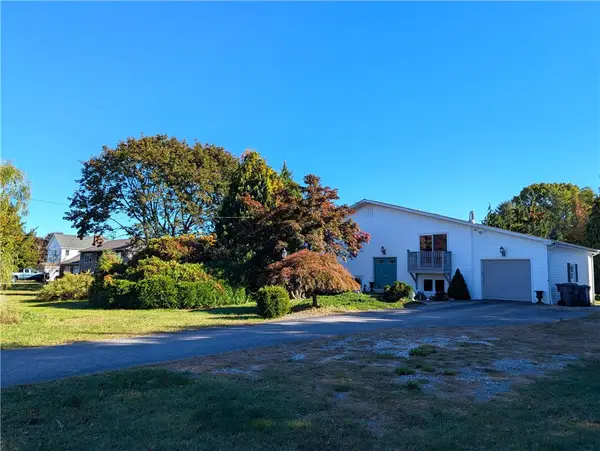86 Ives Road, Warwick, RI 02818