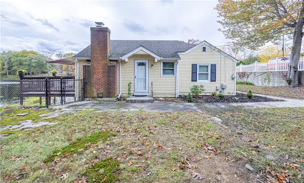 10 Totem Pole Trail, Smithfield, RI 02917